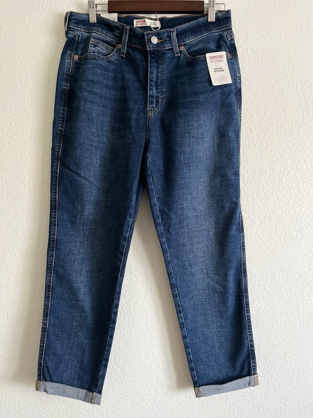 Levi's Women's Cuffed Boyfriend Jeans Dark Wash Denim Size 28 / 6 NWT